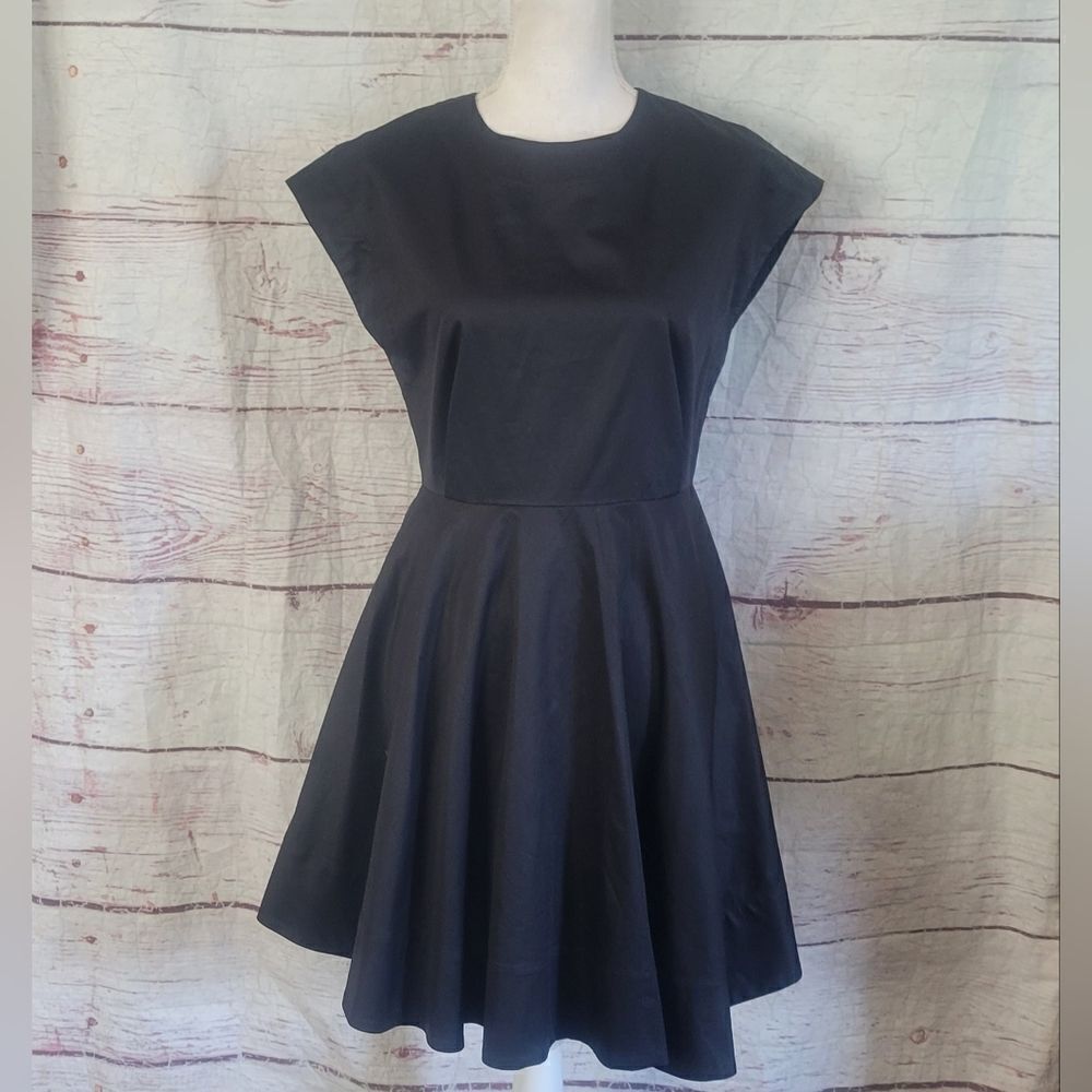 Tibi Fit and Flare Crew Neck Mini‎ Dress Size 4
